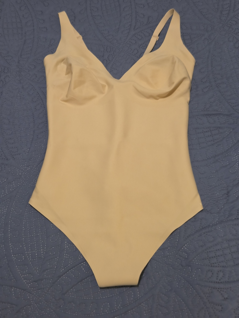 SKIMS NWT Core Sculpt Plunge Thong Bodysuit Sand XXL